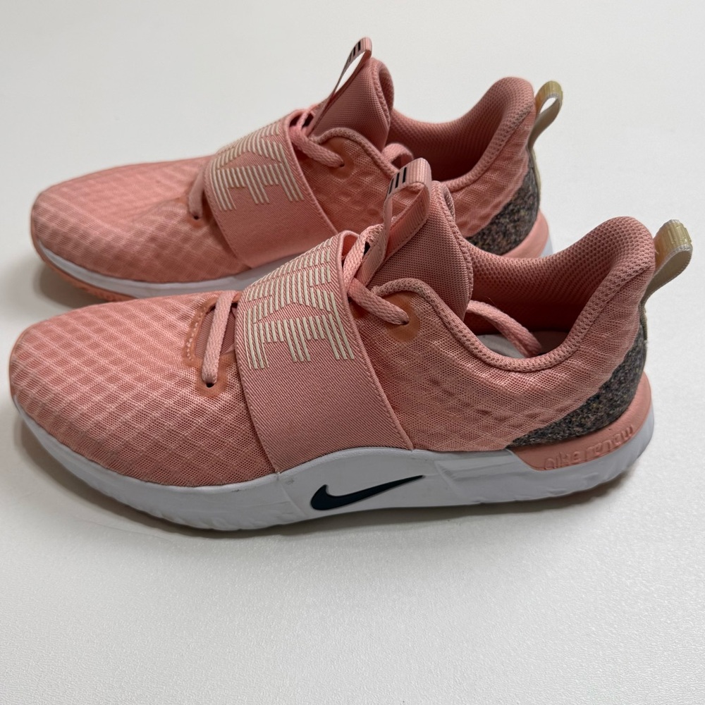 Nike Renew In Season TR 9 Training Shoes Coral Stardust Womens Size 7.5